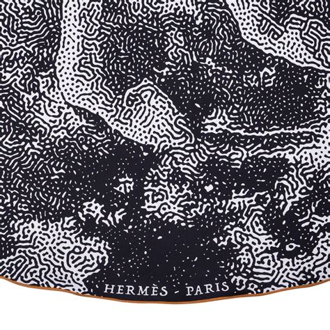 Hermes Scarf Claire de Lune Round Silk 140 Noir / 
